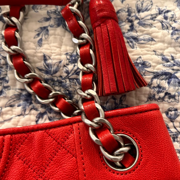 Tory Burch Fleming Distressed Leather Tote Cherry Apple - Picture 5 of 16